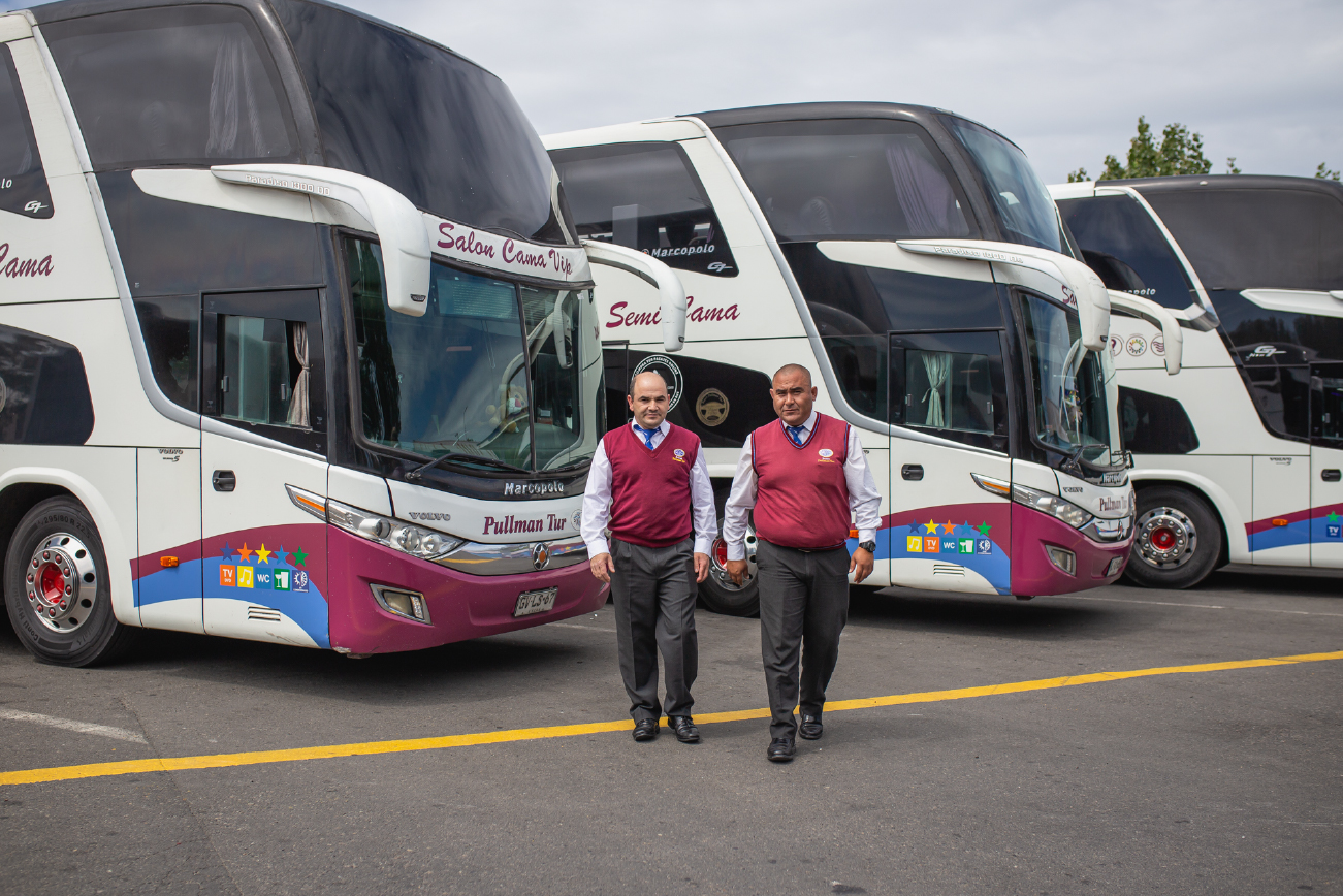 Flota de Buses Pullman Tur